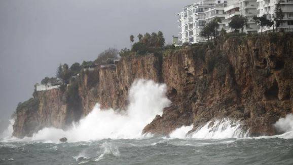 İstanbul dahil çok sayıda ili vuracak! Meteoroloji'den yeni uyarı geldi 11